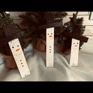 Wood snowman decoration